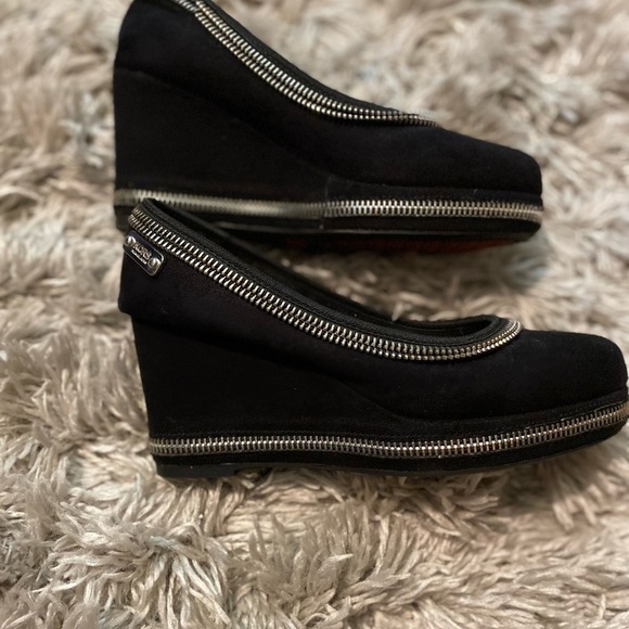 Michael Kors black  and silver zipper trim detail wedge shoes 6/7